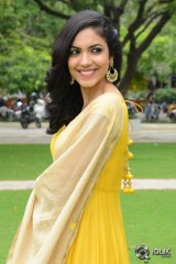 Ritu Varma At Pelli Chupulu Movie Abhinandhana Sabha